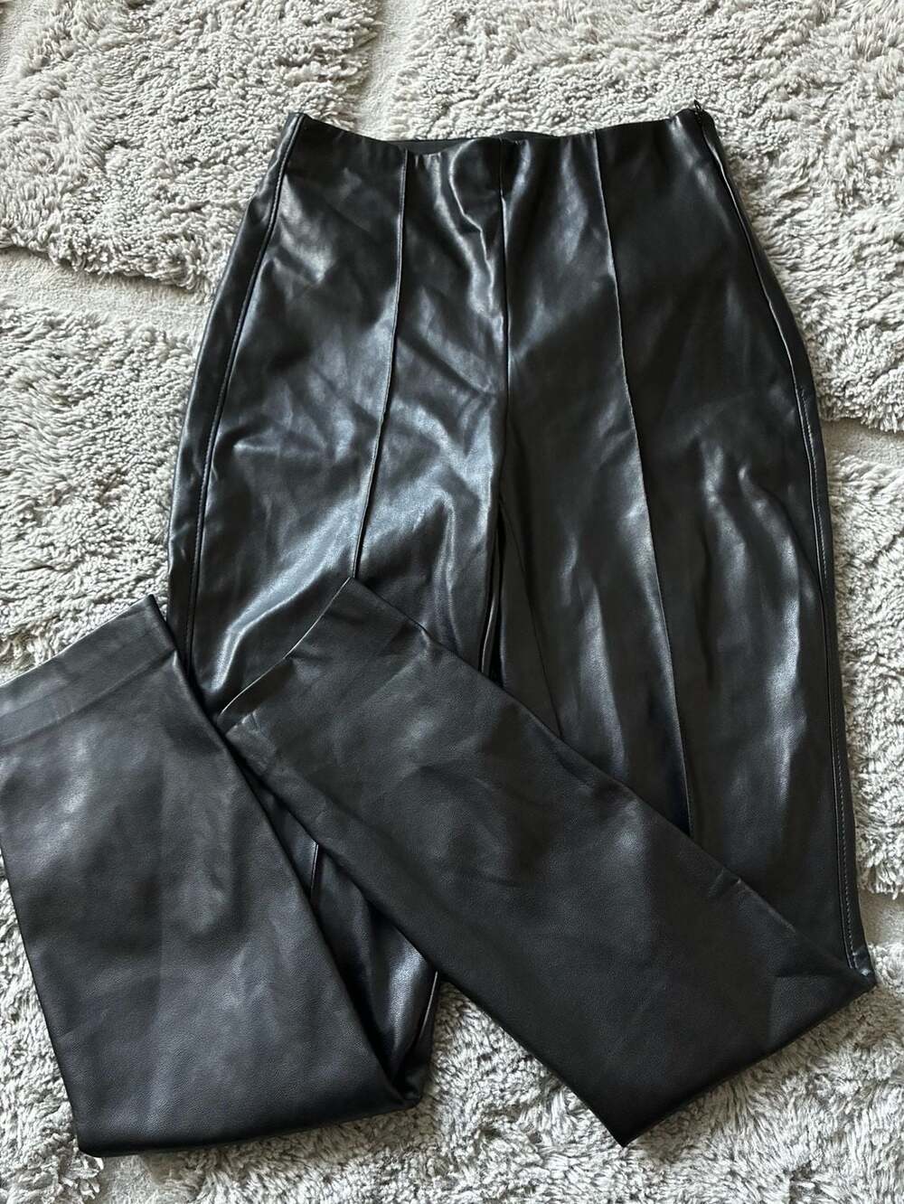 Babaton Women's Black Faux Leather Skinny Pants Size 2